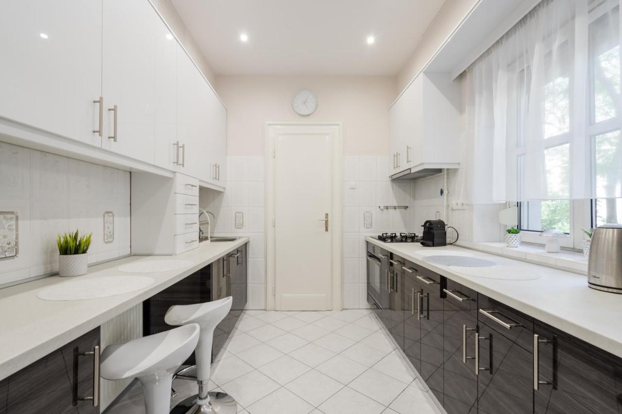 Bpr Ethereal Panoramic Suite With A/C & Balcony Budapest Esterno foto