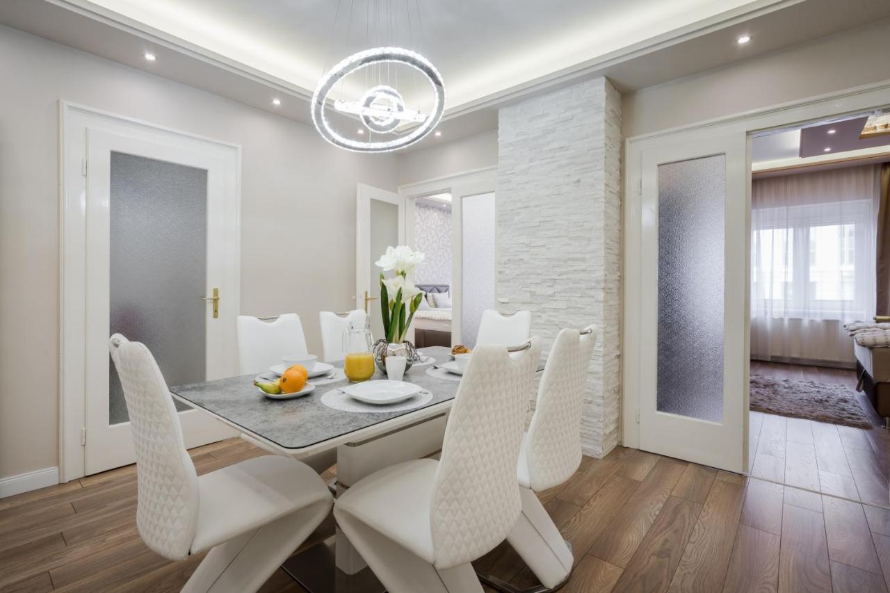 Bpr Ethereal Panoramic Suite With A/C & Balcony Budapest Esterno foto