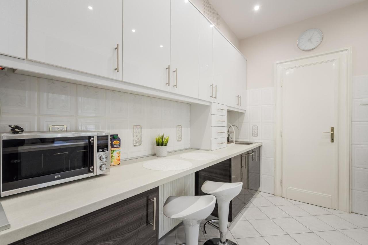 Bpr Ethereal Panoramic Suite With A/C & Balcony Budapest Esterno foto