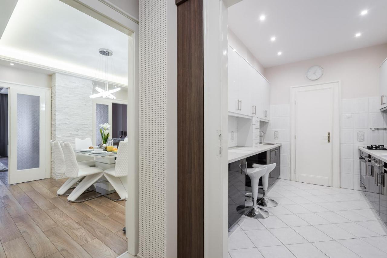 Bpr Ethereal Panoramic Suite With A/C & Balcony Budapest Esterno foto